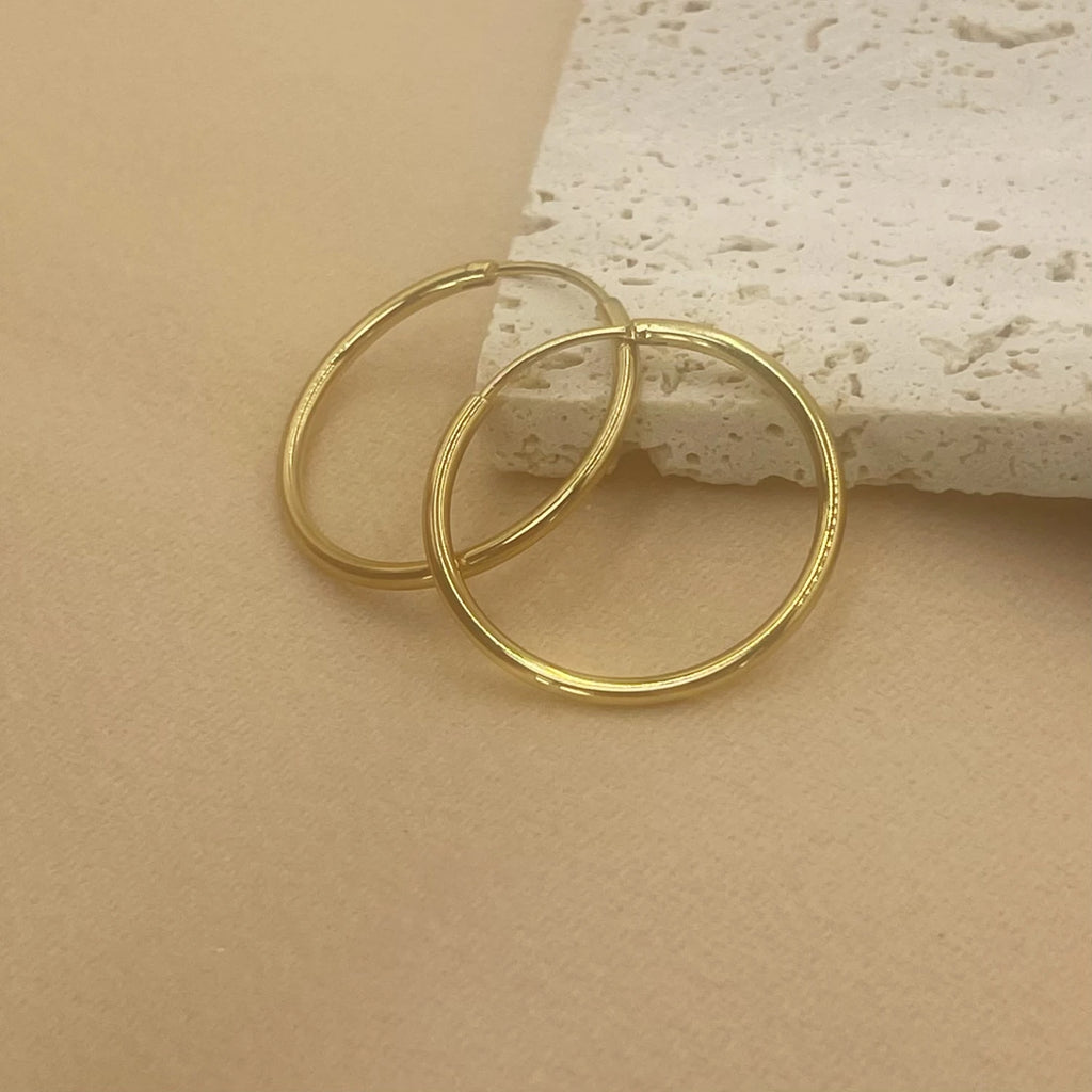 Sleek Orbit Hoops